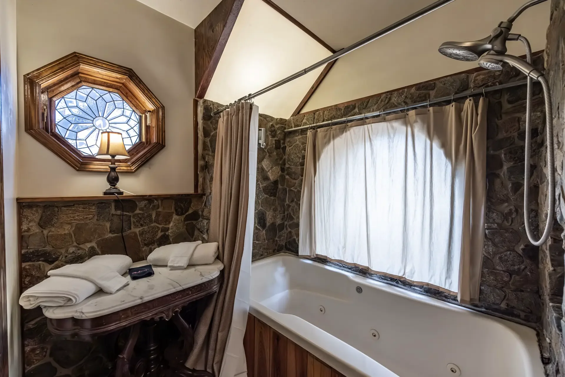 Castle Suite - Image 2