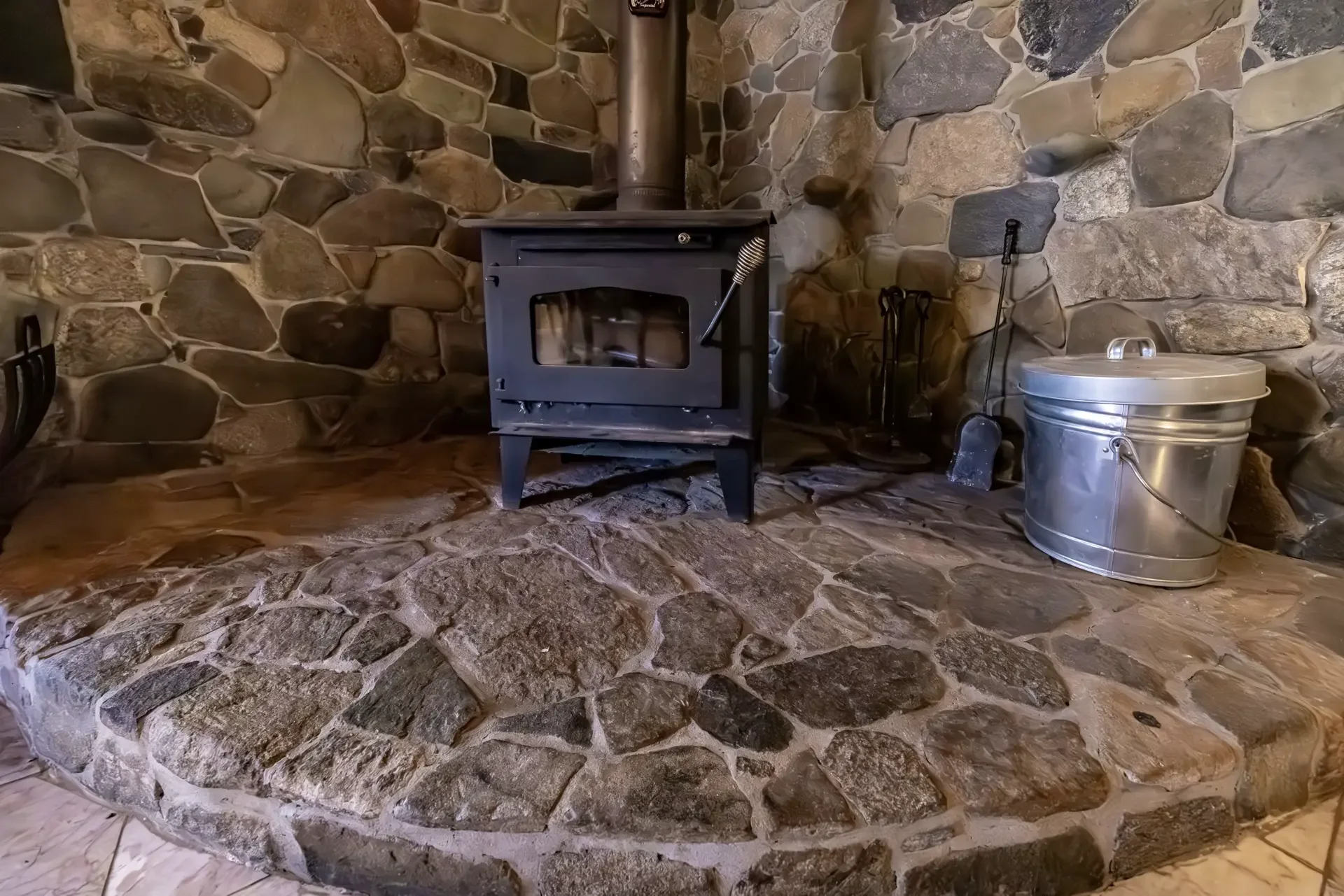 Castle Suite - Image 3