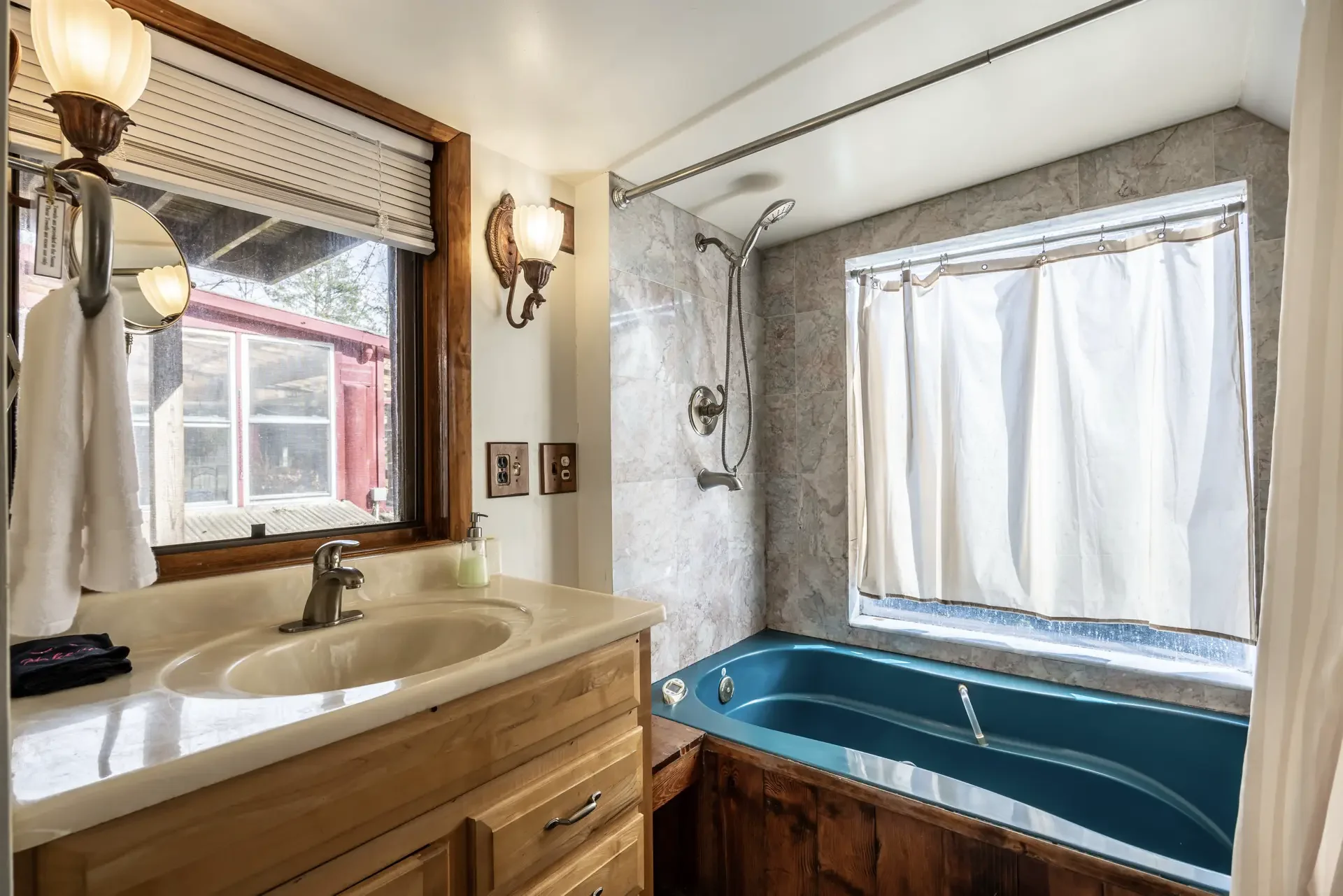 Royal Suite - Image 2