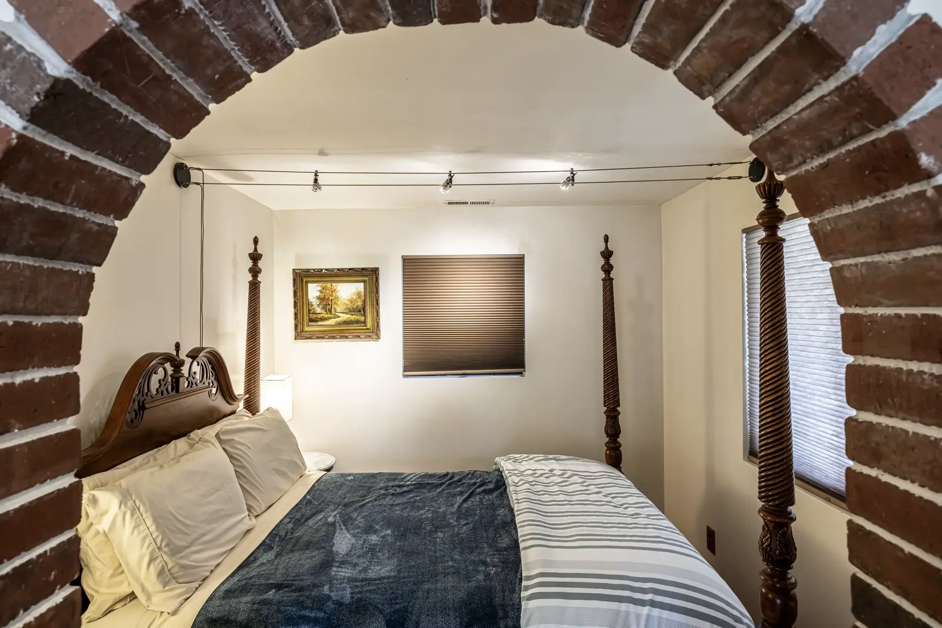 Royal Suite - Image 4