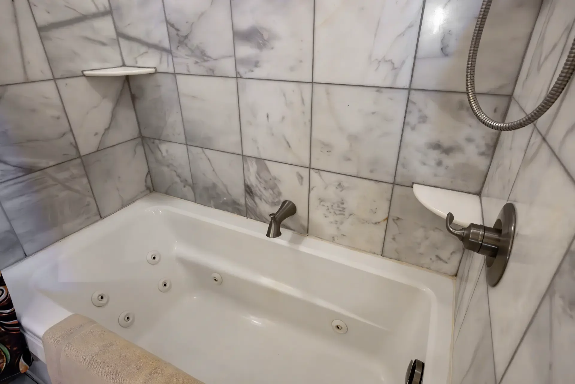 Shire Suite - Image 19