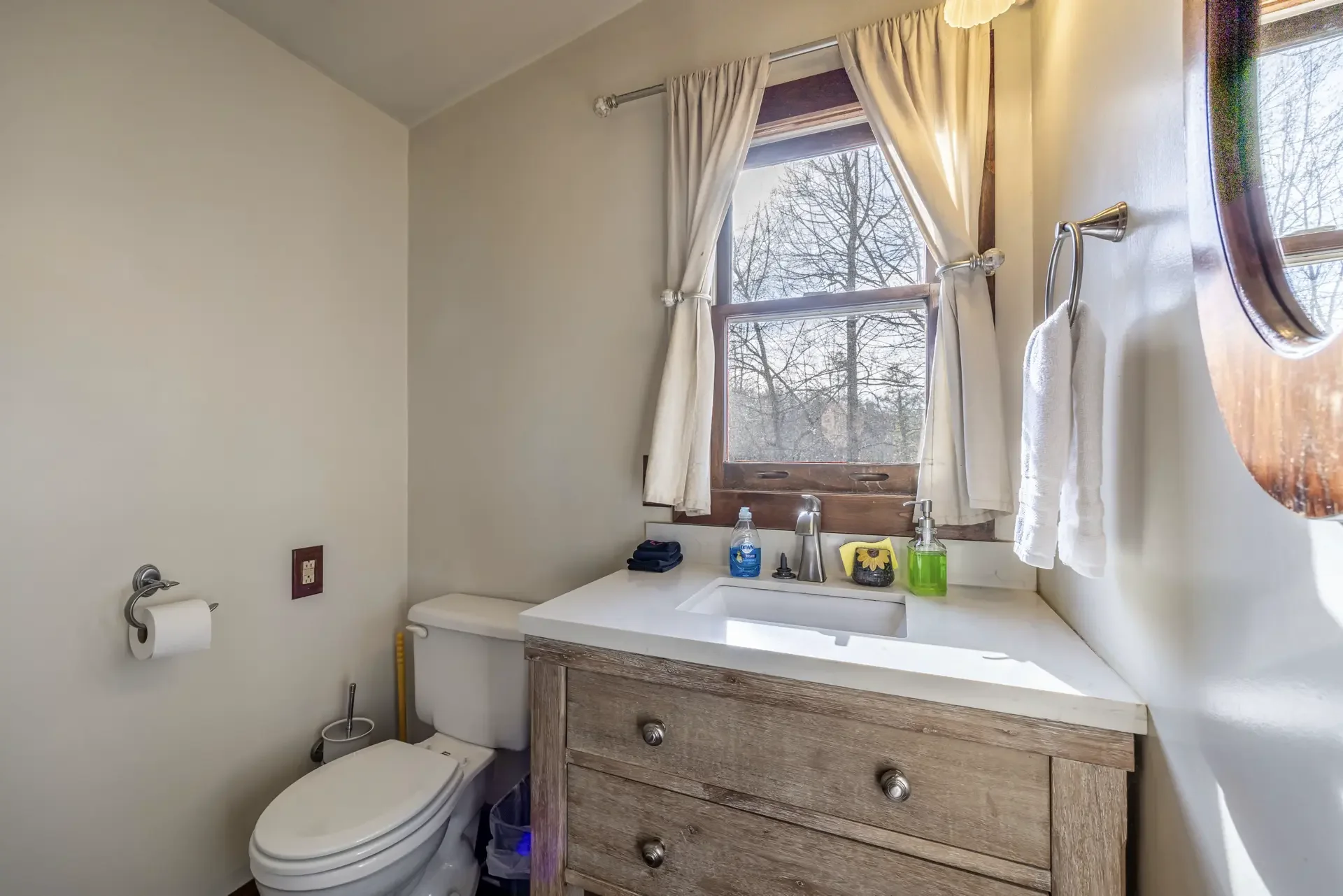 Tree House - Image 8