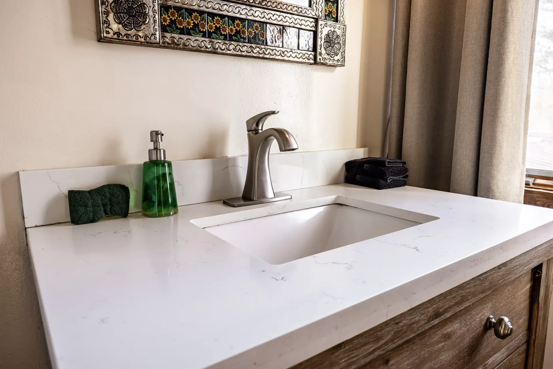 White Lotus Suite - Image 8