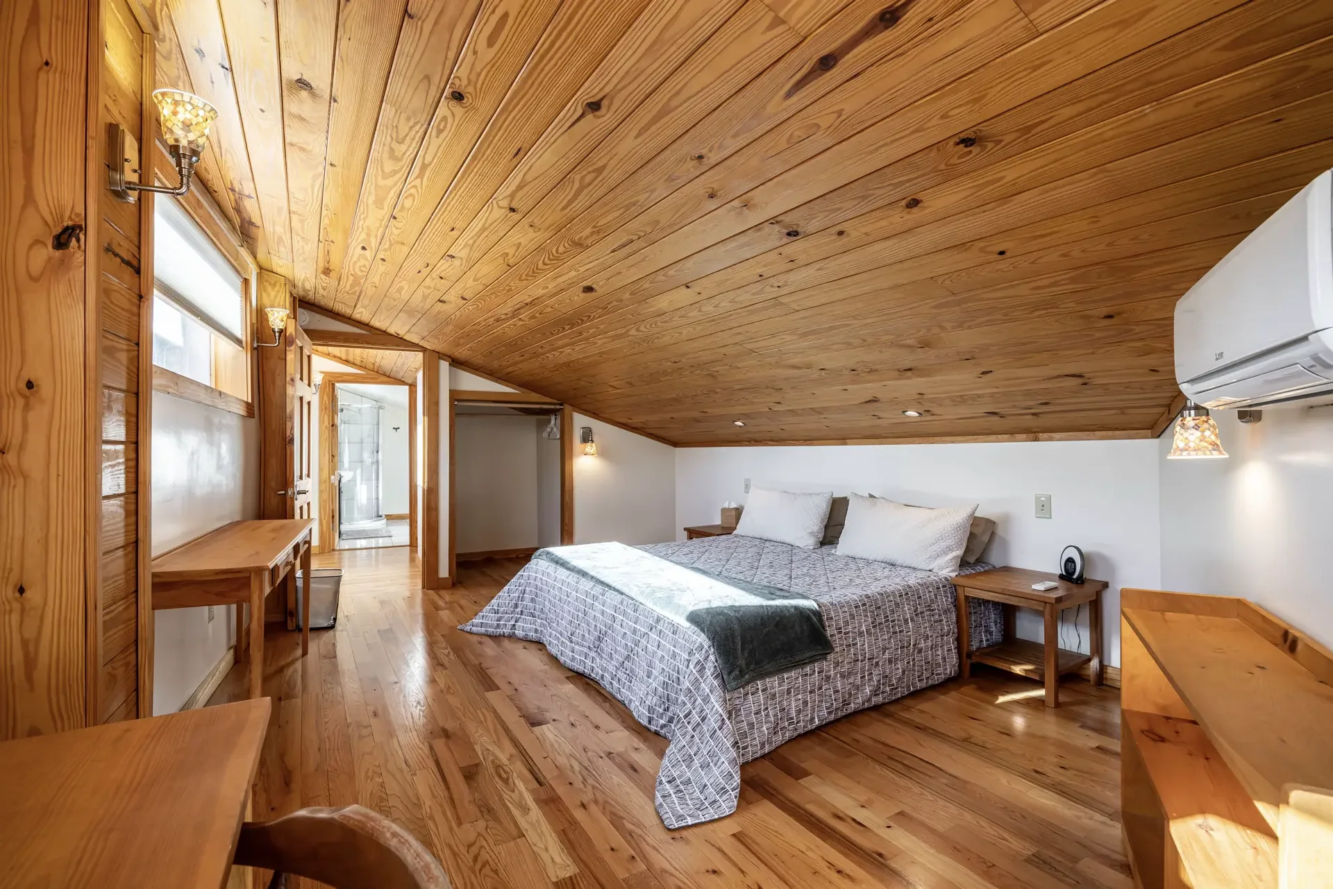 Zen River Retreat - Image 9