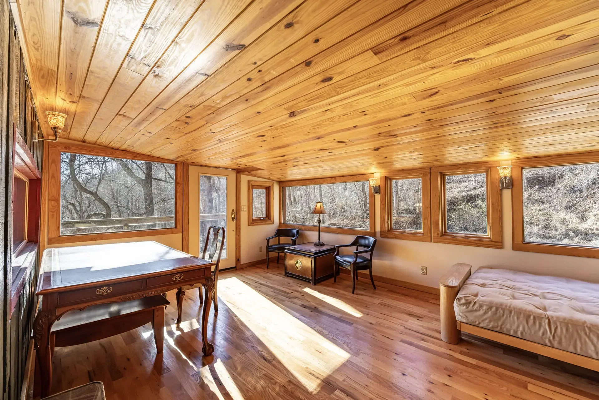 Zen River Retreat - Image 11