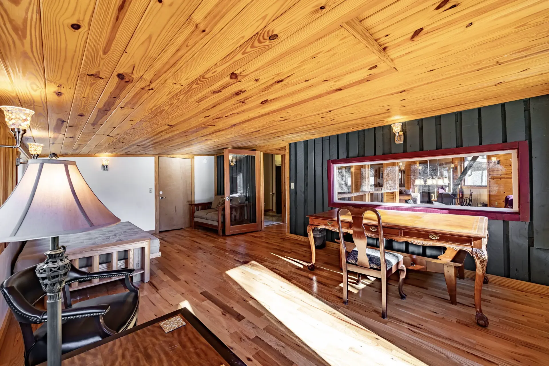 Zen River Retreat - Image 12