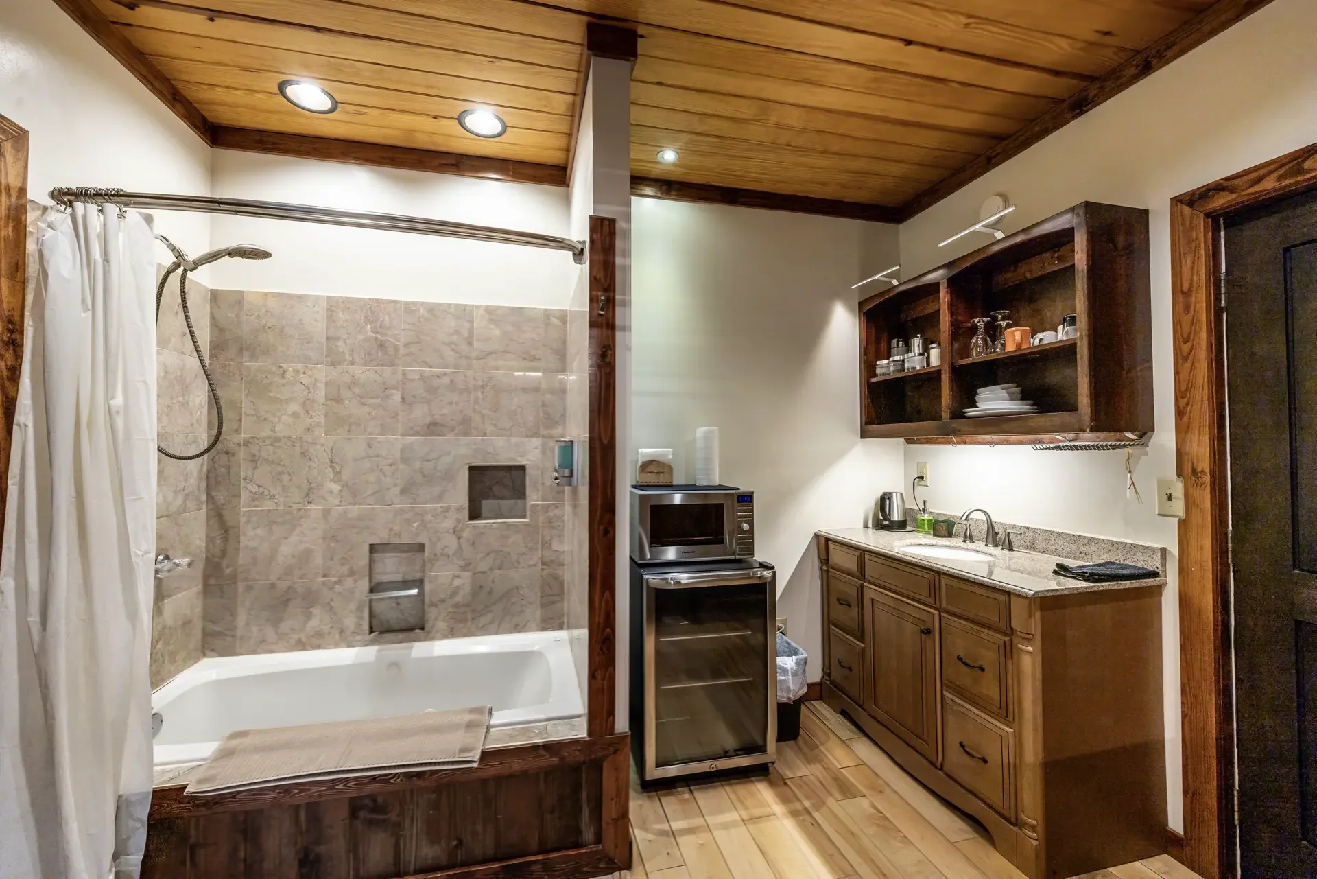 Zen Suite - Image 11