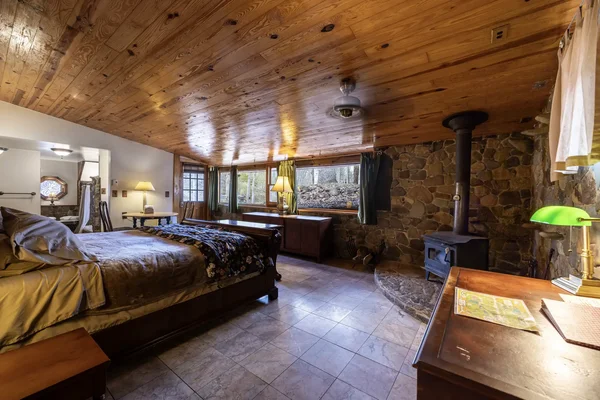Castle Suite - Thumbnail 6