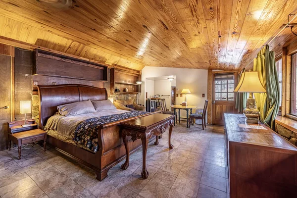 Castle Suite