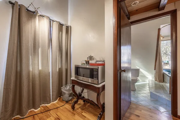 White Lotus Suite - Thumbnail 1
